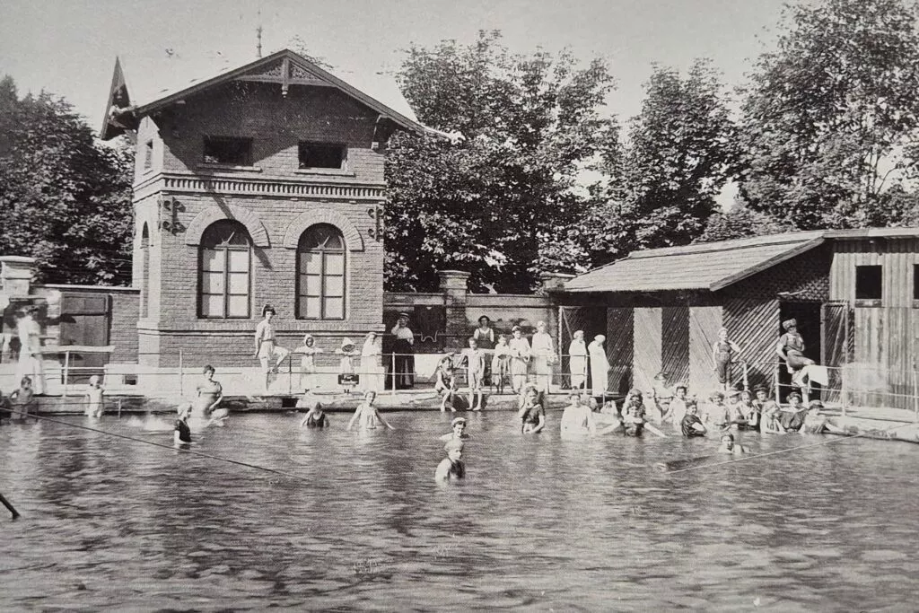 Sommerfrische in Weyer, Damenbadetag